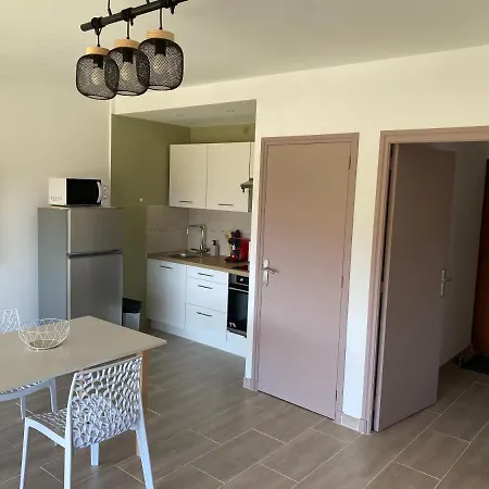 Διαμέρισμα Sagone 250 M De La Plage